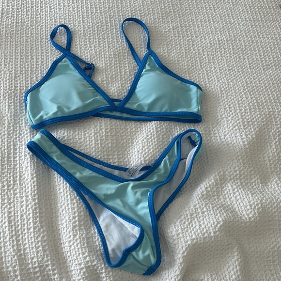 Blue Bikini (Two Piece Set) - Picture 2 of 2
